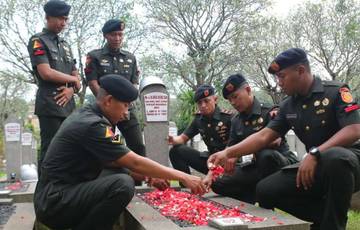 Ziarah Makam, HUT Kavaleri TNI-AD ke-76 di TMPN Kalibata