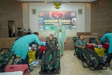 Kostrad Gelar Donor Darah Sambut HUT ke-65