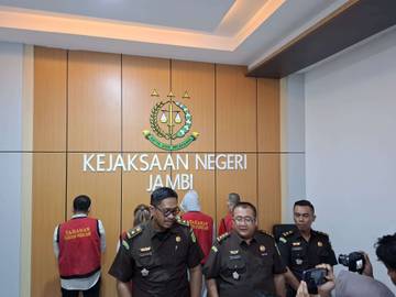 Kejari Jambi Terima Pelimpahan 4 Tersangka 