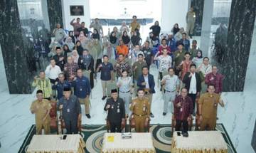 Aksi Sosial Ramadhan 700 Paket Sembako Dibagikan Walikota ke Pekerja Pemkot Jambi