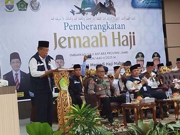 Wagub Jambi Lepas Kloter BTH 13 
