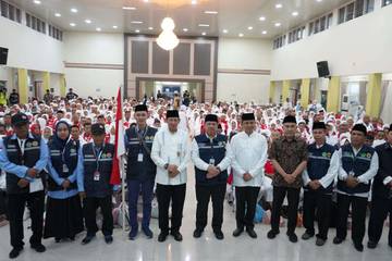 Kloter BTH 19  Dilepas Keberangkatannya Ke Tanah Suci