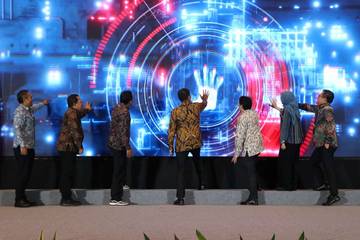 OJK Delegasikan Wewenang Perizinan Pasar Modal Ke Daerah
