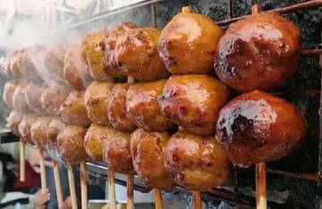 Ini Baru Bakso Bakar Jumbo