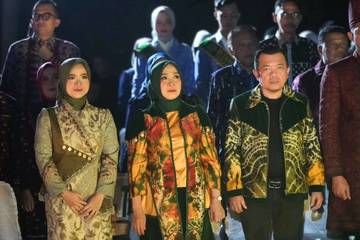 Apresiasi Perancang Busana Rangkaian HUT Provinsi Jambi 