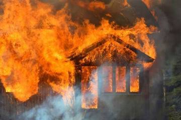 Lima Rumah Warga Mendahara Ludes Terbakar Siang