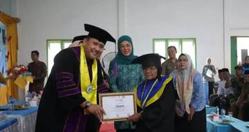 150 Lansia Pamenang Barat Diwisuda Bupati Merangin