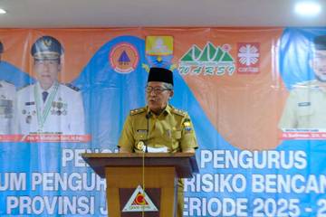 Wagub Jambi Kukuhkan Pengurus FPRB Provinsi Jambi