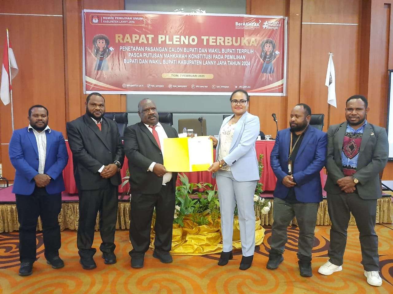 KPU Tetapkan Aletinus-Fredi sebagai Bupati dan Wakil Bupati Kabupaten Lanny Jaya