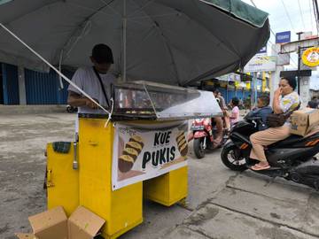 Kue Pukis Ramai Dibeli Masyarakat untuk Berbuka Puasa