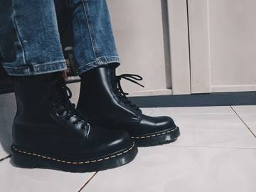 SAT SET Sampai Jayapura: Sepasang Sepatu, Cerita Fashion, dan JNE yang Menghubungkan Kebahagiaan
