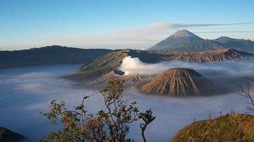 Pendaki Wajib Coba Beberapa Gunung Berikut Ini