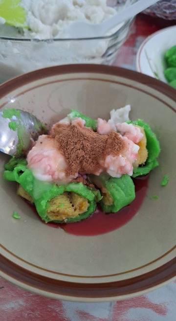 Es Pisang Ijo: Kekayaan Kuliner Nusantara Tak Lekang