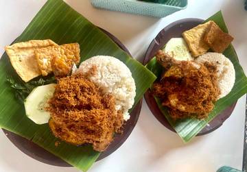 Ayam Goreng Lengkuas Kedai Raldav Jayapura