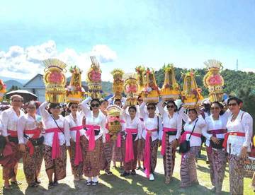 Nuansa Pulau Dewata Hadir dalam Numbay Nusantara  Carnaval