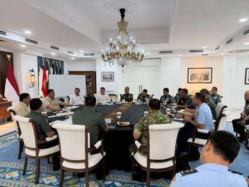 Perkuat Pertahanan, Presiden Gelar Pertemuan dengan Pimpinan TNI 