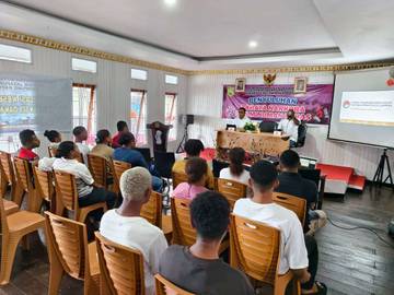 Kasat Narkoba Berikan Penyuluhan di Kampung Kayo Batu