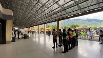 Penumpang Bandara Sentani Turun, Pergerakan Pesawat Naik