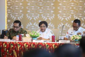 Wamendagri Tegaskan Transformasi Ekonomi Perbatasan Papua
