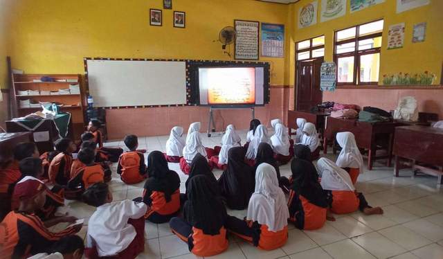 Guru Kreatif Ajak Siswa SD Cinta Matematika