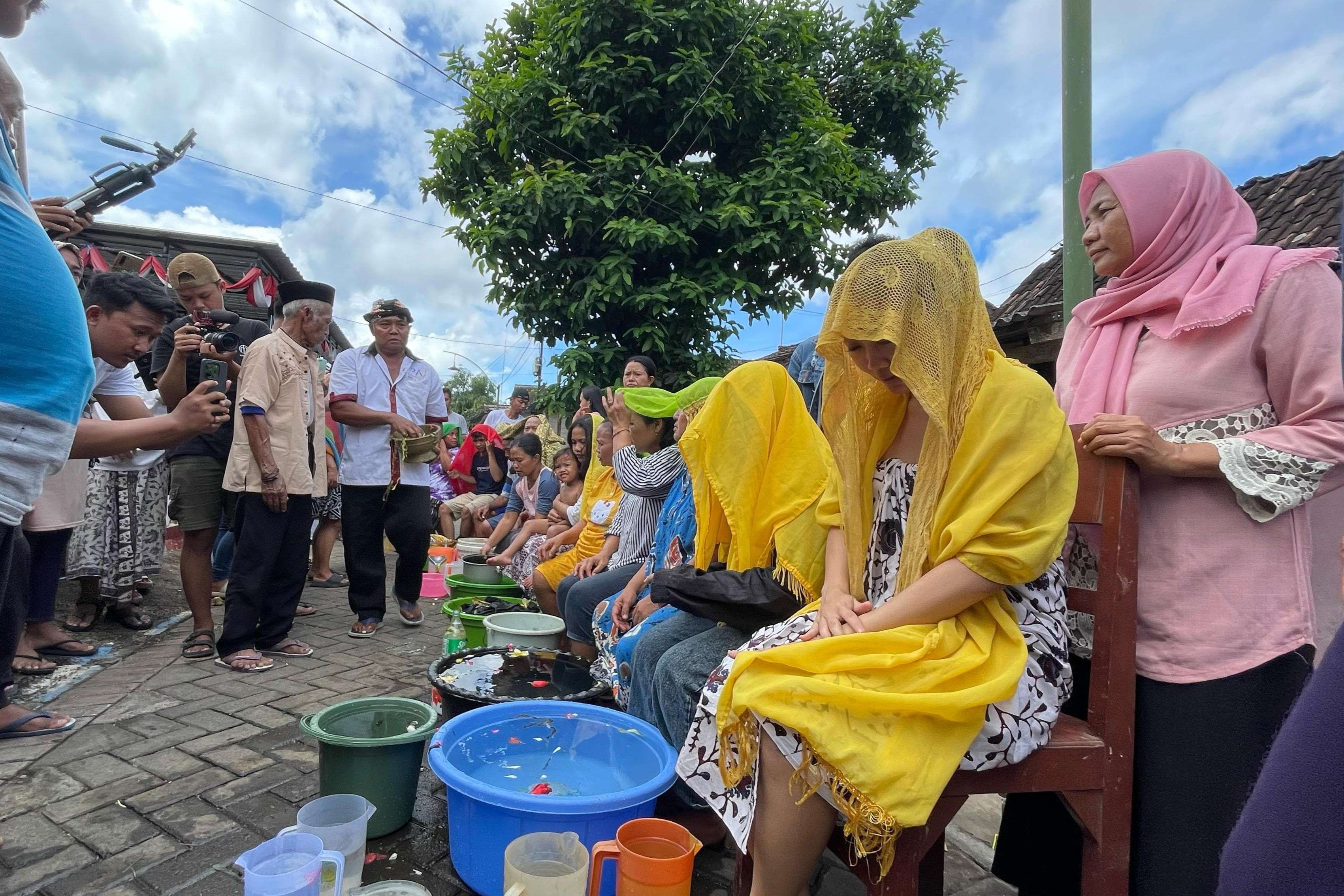 Lungsuran, Ritual Penyucian Akhiri Rangkaian Adat Seblang Olehsari Banyuwangi
