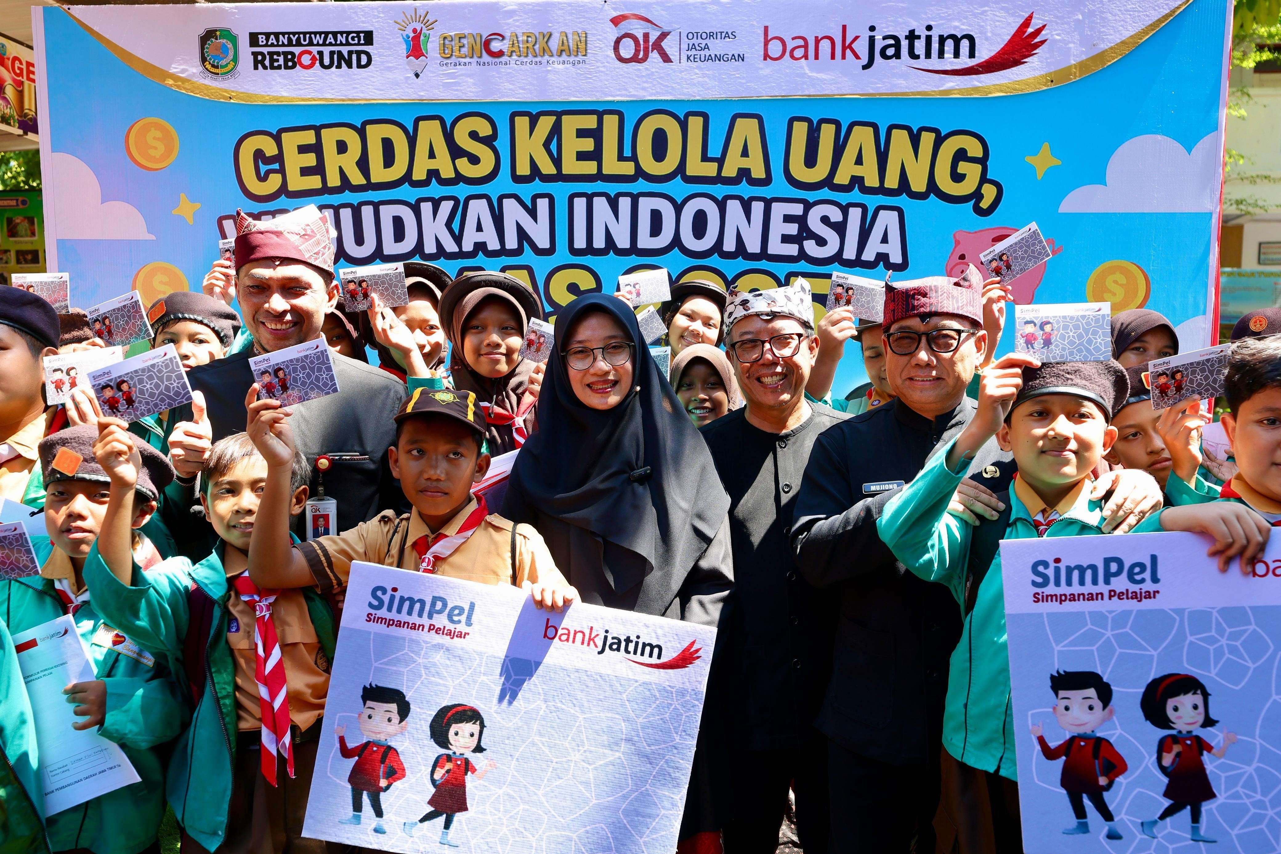 OJK Pilih Banyuwangi Lokasi Pertama Kick Off Bulan Literasi Keuangan Nasional untuk Pelajar