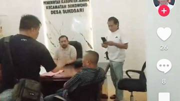Polisi Tangkap Tangan Oknum LSM Peras Kades di Jember