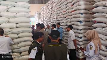 Tim Satgas Pangan Bondowoso Sidak SPBU dan Pasar Induk