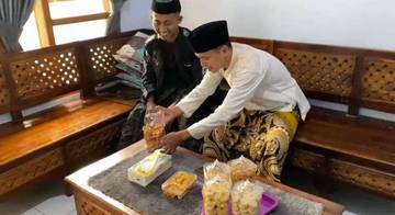 Warga Maesan Bondowoso Rayakan Idul Fitri Lebih Awal