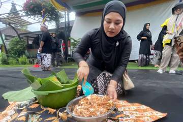 Pecel Pitik, Hidangan Sakral Penutup Ritual Barong Ider Bumi di Banyuwangi