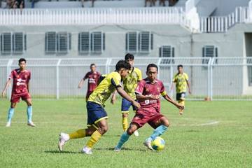 Asa Pecinta Bola Banyuwangi Saksikan Persewangi di Kandang Tertunda