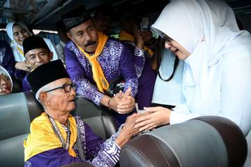 Kakek Loper Koran Banyuwangi Wujudkan Impian Berangkat Haji dari Hasil Menabung