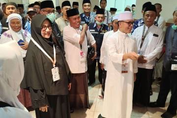 Bupati Ipuk Sapa Jamaah Haji Banyuwangi di Mekkah