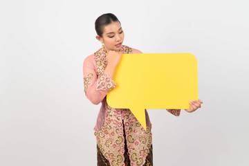 Lima Provinsi Dengan Presentase Penggunaan Bahasa Daerah Tertinggi