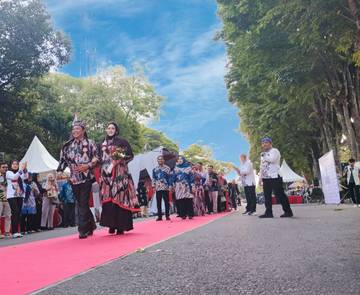 Kuatkan Semangat UMKM, Bondowoso Gelar Festival Batik 2025