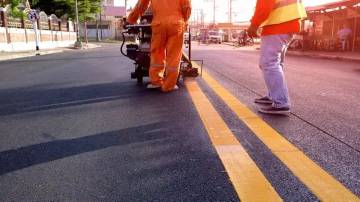 Arti Warna dan Garis Marka Jalan di Indonesia