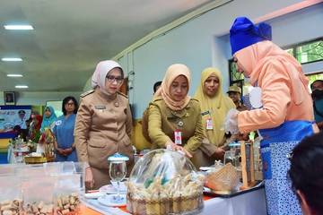Bunda Indah Optimistis Lumajang Mandiri Lewat Ekonomi Kreatif