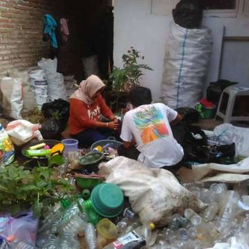 Desa Suci Jember Menyulap Sampah Jadi Sumber Penghidupan