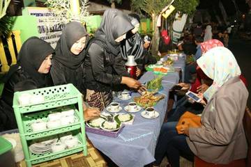 Ngopi Sepuluh Ewu Wujud Keramahtamahan Warga Osing