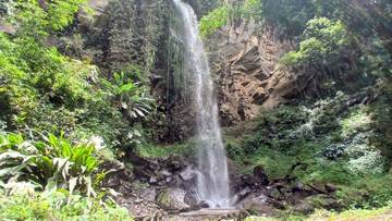 Air Terjun Embun Pelangi, Surga Tersembunyi di Sumberwringin