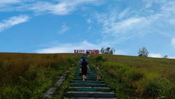 Meski Hujan, Wisata di Tahun Baru Tetap Ramai