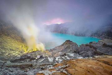 Ribuan Wisatawan Padati Kawah Ijen Saat Nataru
