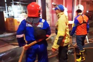 Gerai Ayam Geprek Rogojampi Banyuwangi Terbakar
