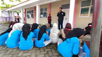 Pelajar SMPN 3 Puger Gelar Simulasi Tsunami