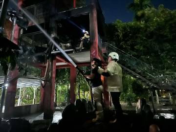Pemandian Navara Water Park Terbakar