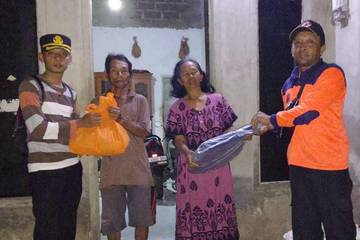 BPBD Salurkan Bantuan Warga Terdampak Angin Kencang