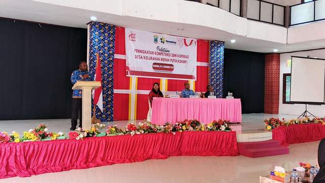 Wabup Kaimana Tekankan Peran Strategis Pengurus Koperasi