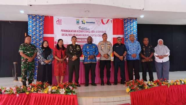 Wabup Kaimana Dorong Profesionalisme Pengurus Koperasi Desa