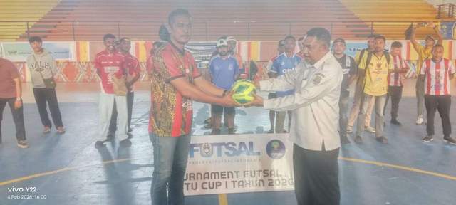 Stafsus Bupati Buka Turnamen Futsal Klub Bestu