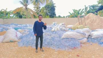 Pemuda Kaimana Bangun Koperasi Nol Sampah Plastik